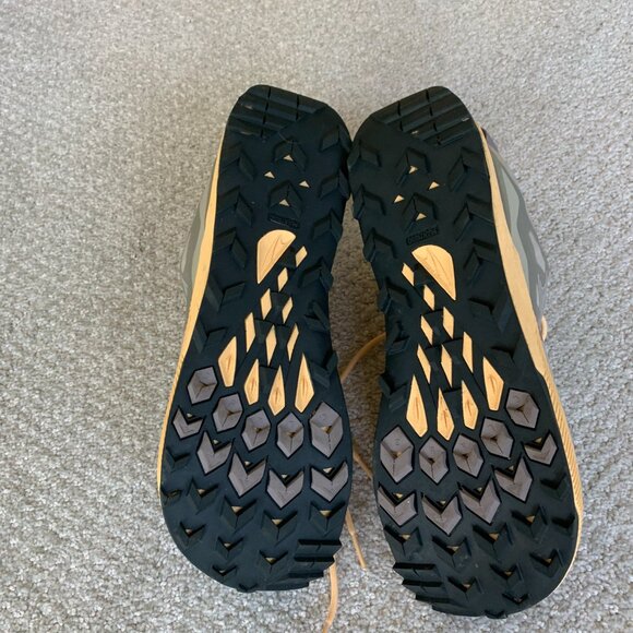 Altra Lone Peak All Weather Waterproof trail runners in gray/orange - Picture 8 of 8